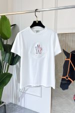 [ Moncler ] (Moncler) Embroidered chest half sleeve T-shirt for both men and women - Image 2